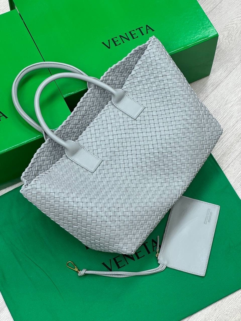 bottega veneta женская сумка,оливковая кожаная сумка bottega veneta andiamo large,сумка bottega veneta,сумка bottega,bottega veneta сумки 2026