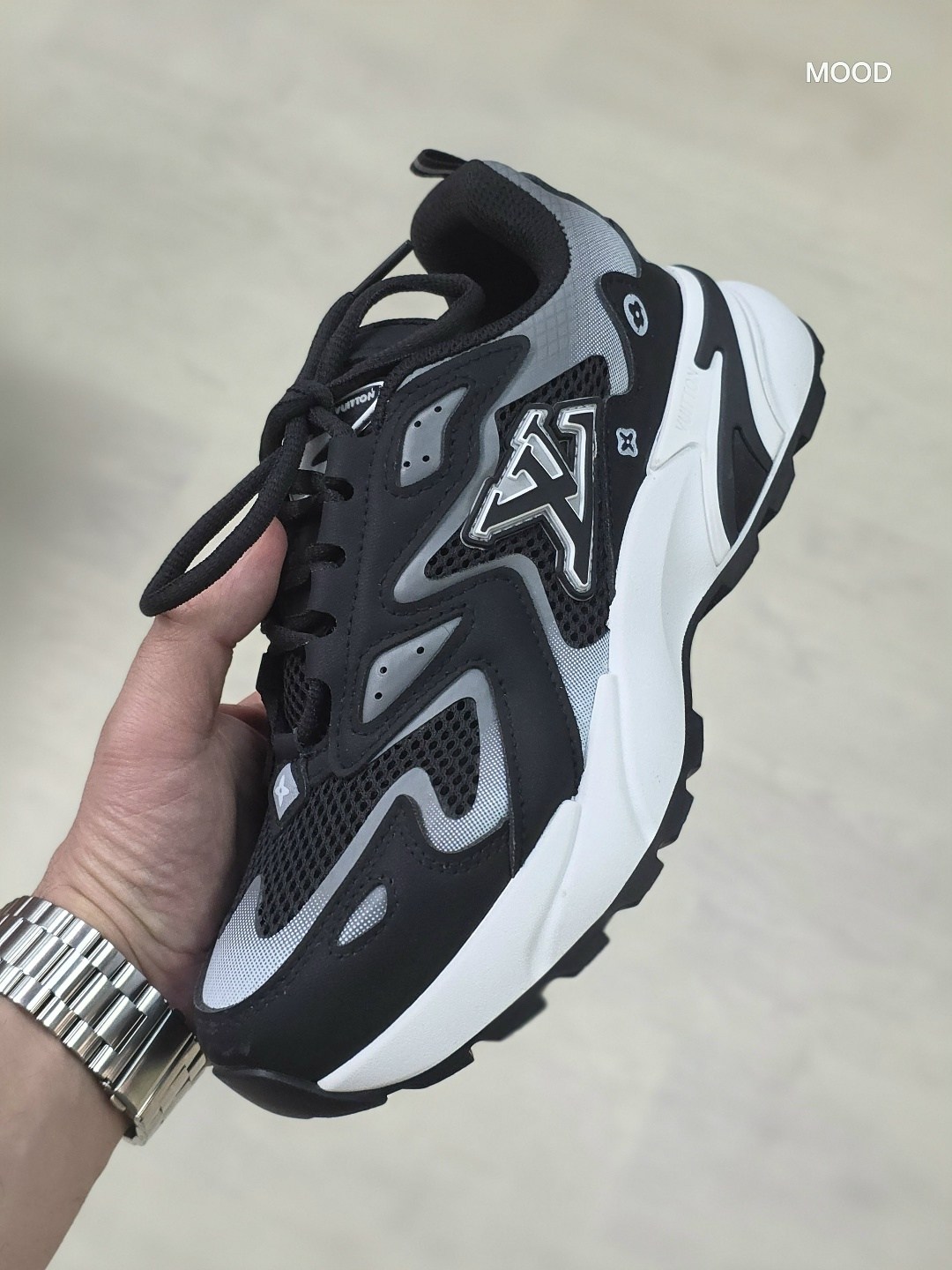 кроссовки louis vuitton runner,кроссовки модные,кроссовки удобные,повседневные кроссовки,мужские кроссовки