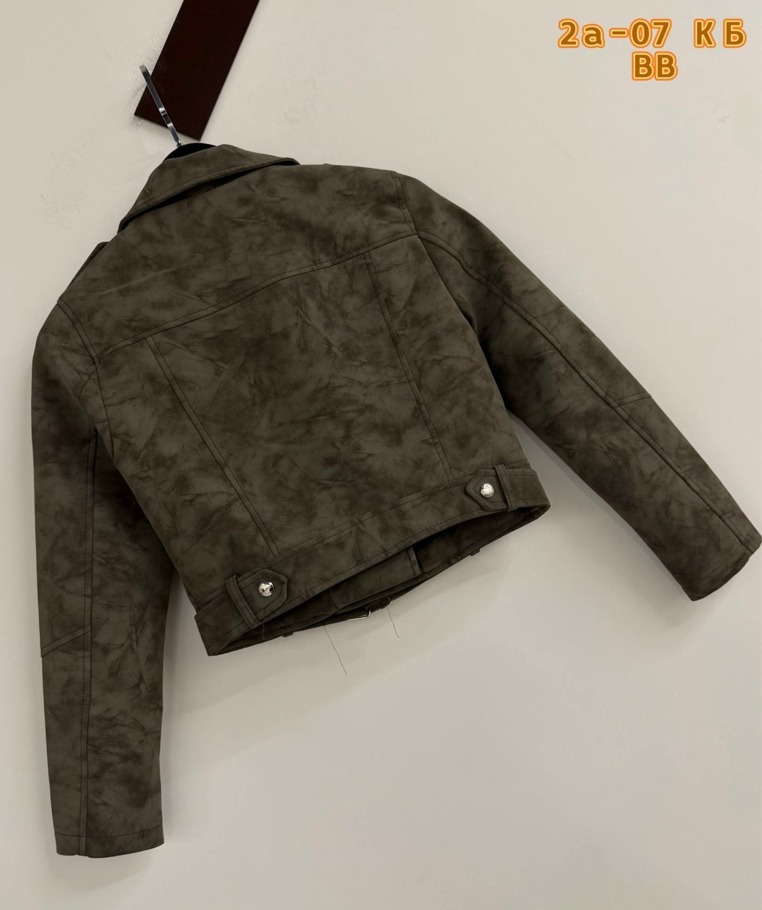 коричневая женская куртка из натуральной мягкой замши байкерская,женская замшевая куртка косуха коричневая,женская байкерская куртка из искусственной замши,замшевая куртка,куртка косуха