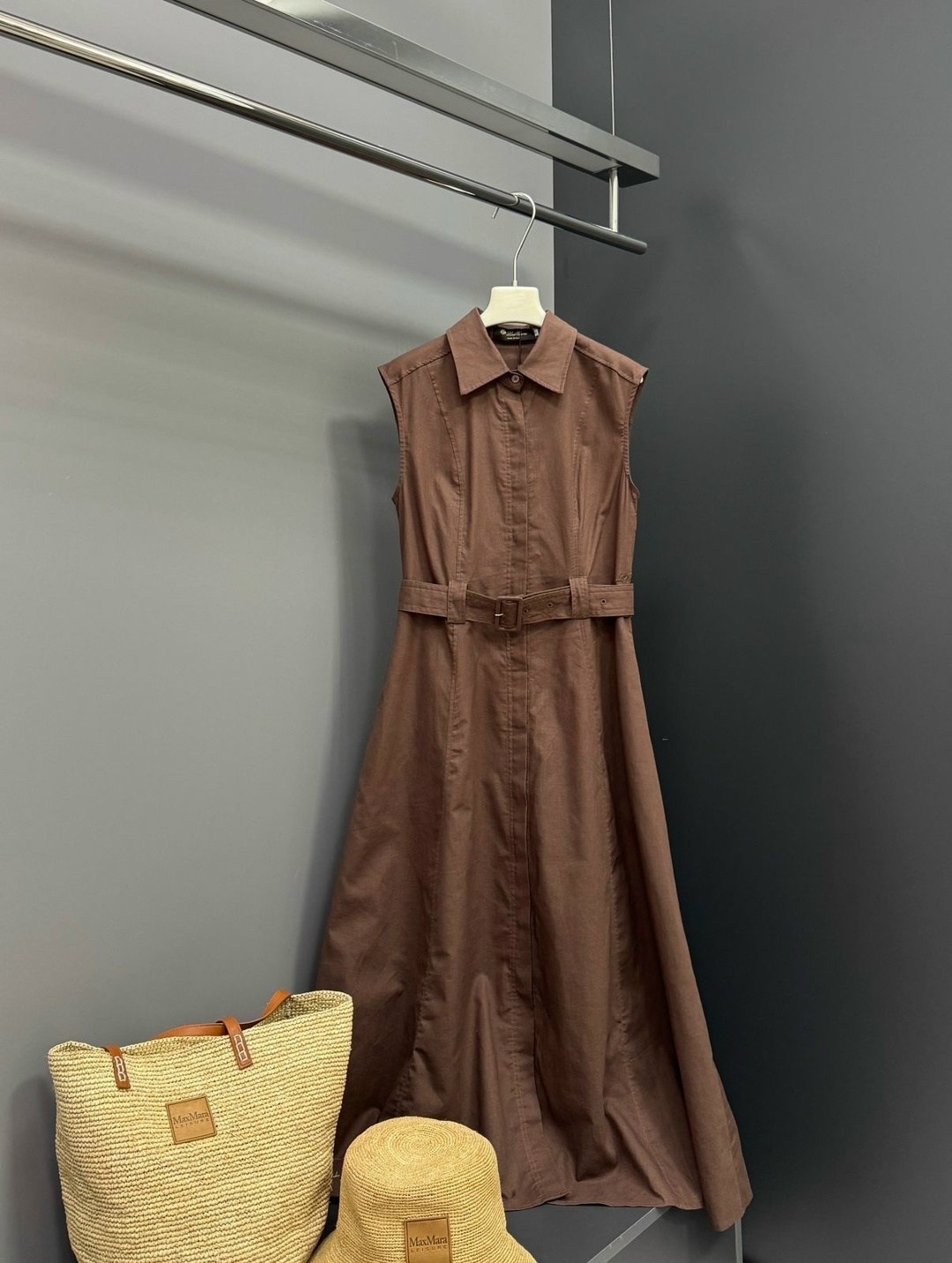 удлиненное платье,стильные платья,коричневое платье,платье идеальное,платье женской