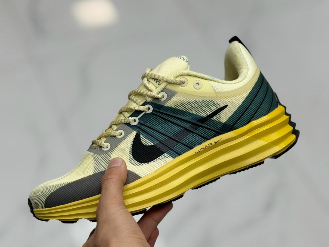 кроссовки,,кроссовки красные,кроссовка,nike lunar roam