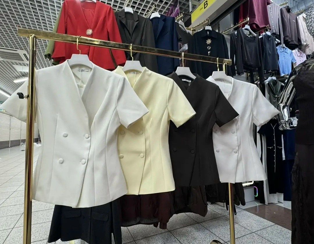 женский пиджак,жакет с коротким рукавом,жакет двубортный,жакет,женский жакет