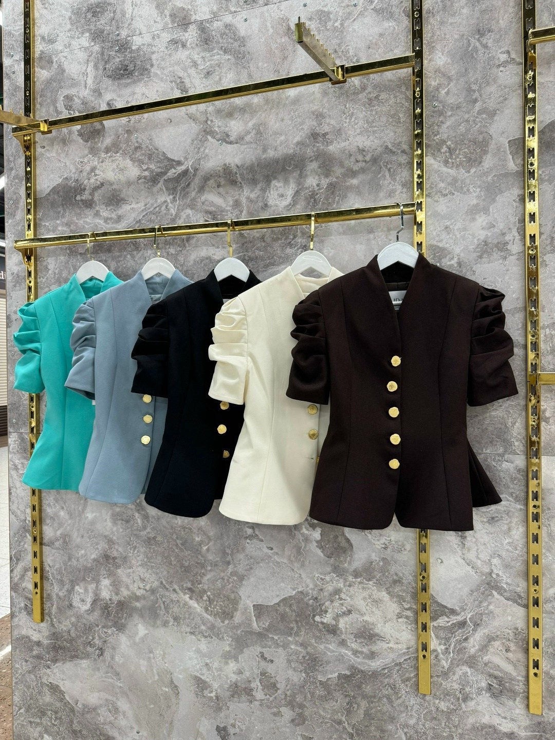 женский пиджак,пиджак,жакет,короткий жакет,брючный костюм