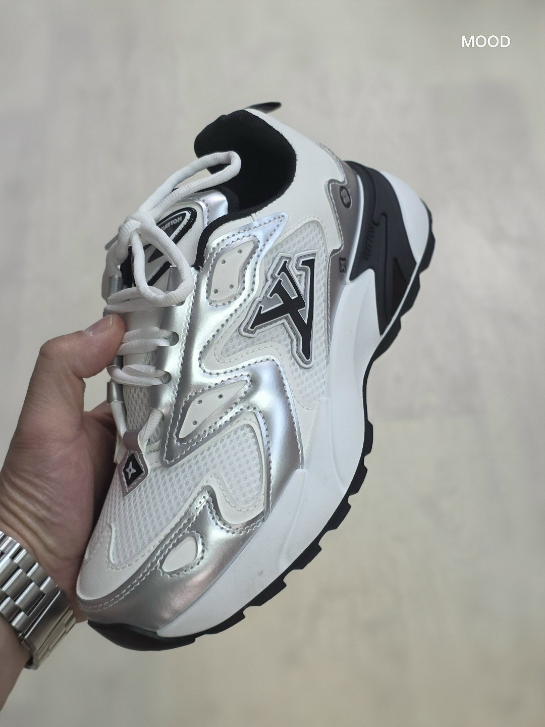 кроссовки louis vuitton runner,кроссовки модные,кроссовки удобные,повседневные кроссовки,мужские кроссовки