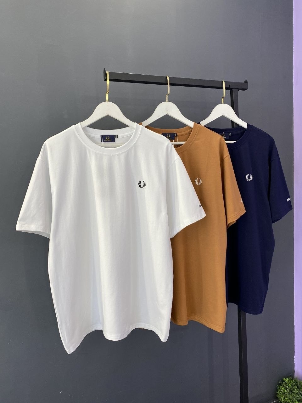 футболка fred perry,фред перри футболка мужская белая,белая мужская футболка,футболка fred perry белый,белая футболка