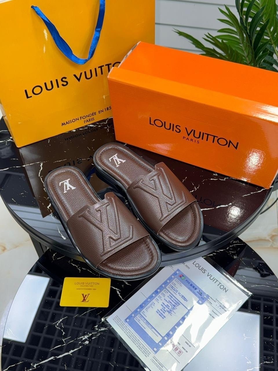 шлепанцы louis vuitton,тапочки louis vuitton,шлепанцы louis vuitton мужские,луи виттон тапки,louis vuitton шлепанцы louis vuitton черные натуральная кожа 796911hn