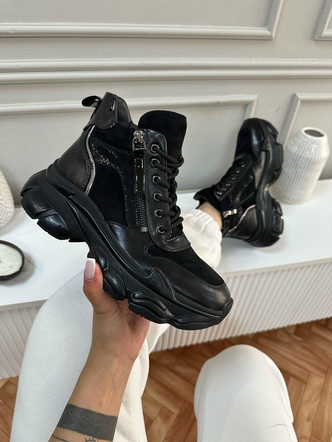 ,ботинки женские,кроссовки женскиe, женская,черные кроссовки