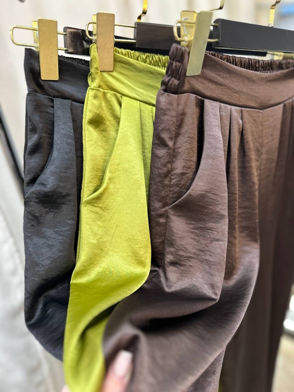 широкие брюки,брюки модные,брюки с поясом,брюки черные,стильные брюки