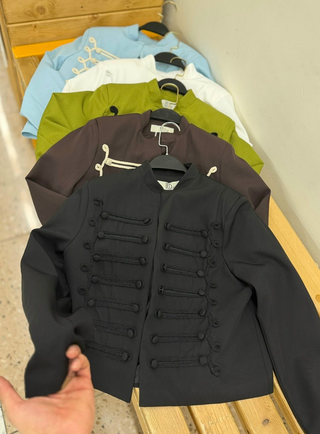 повседневная куртка,жакет в гусарском стиле,пальто куртка,женская куртка,гусарский жакет женский