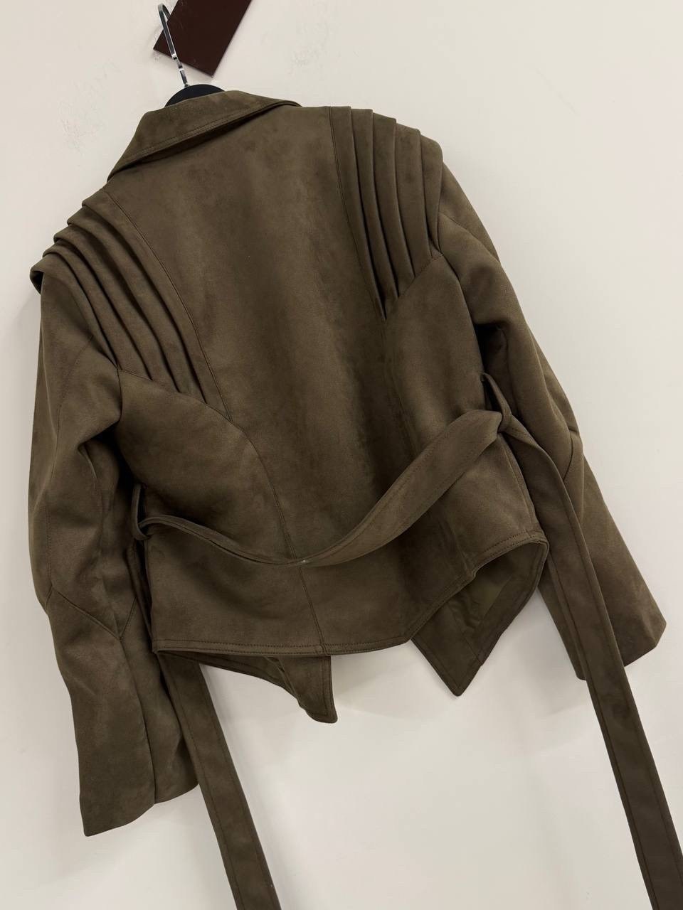 замшевая куртка,куртка женская,куртка женская замшевая,укороченный жакет из замши,косуха замшевая