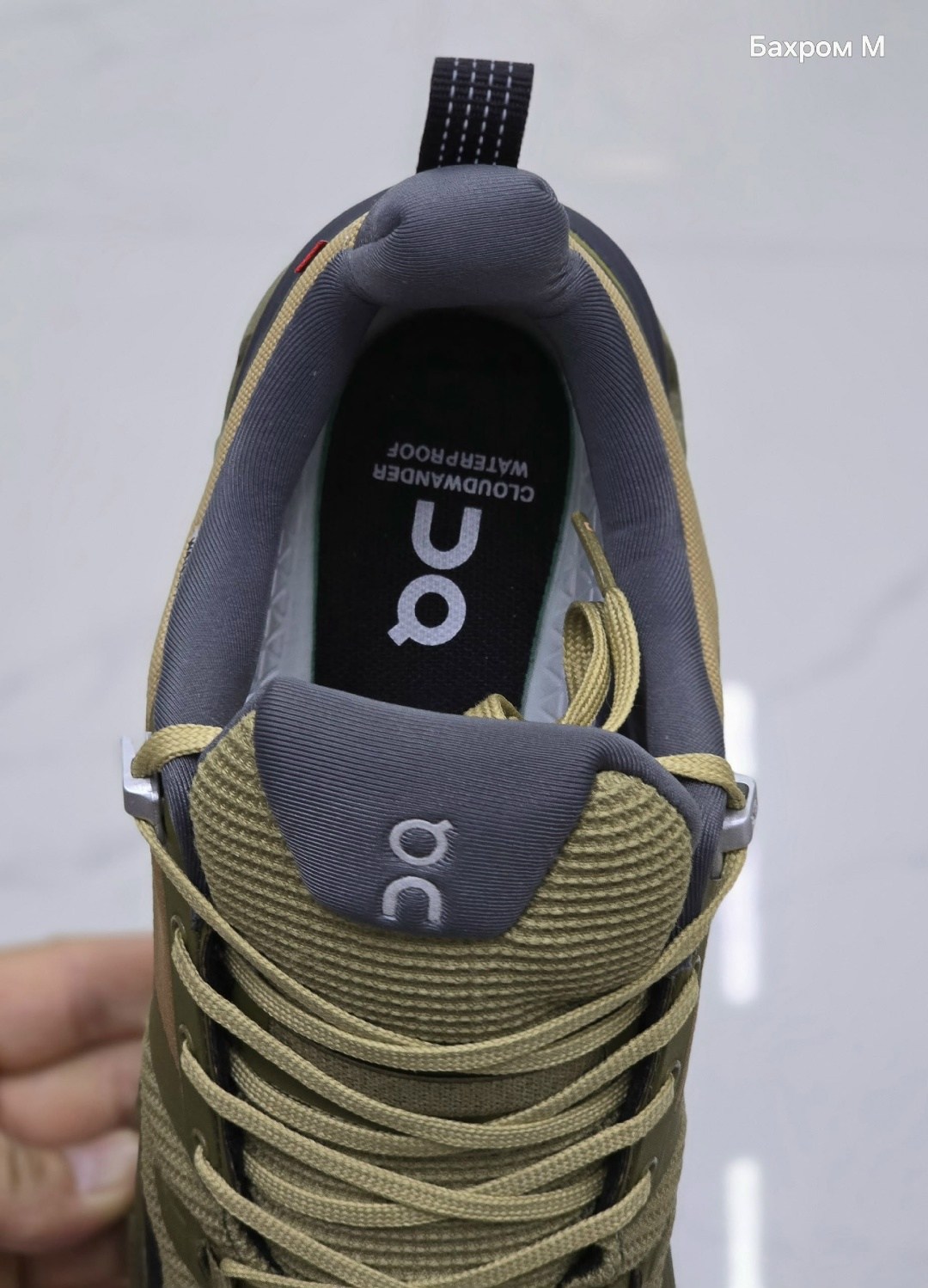 кроссовки on running cloudventure olive fir,кроссовки on cloudwander waterproof цвет hunter safari,on cloudwander водонепроницаемые мужские кроссовки hunter safari зеленые,беговые водонепроницаемые кр