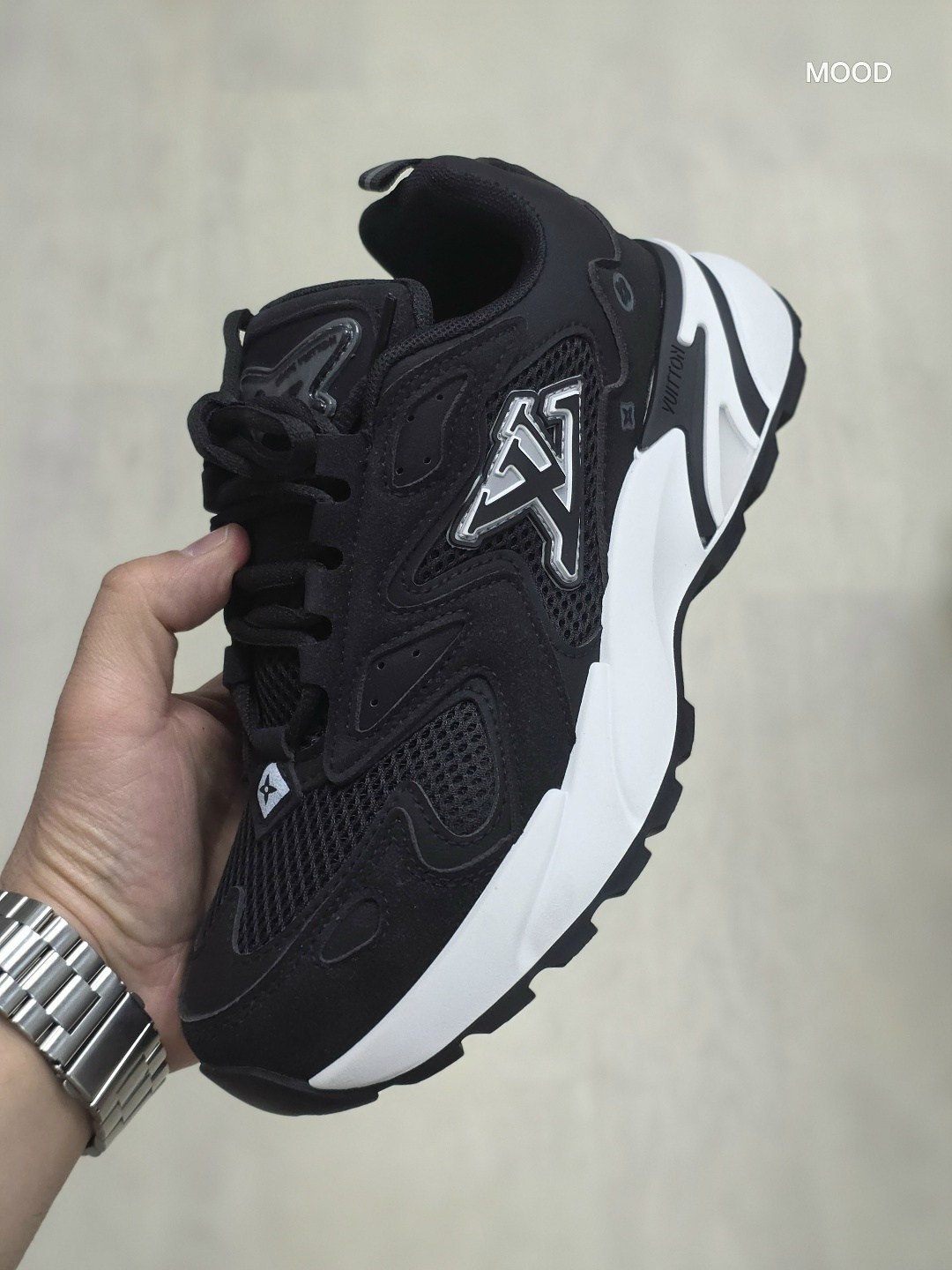 кроссовки louis vuitton runner,кроссовки модные,кроссовки удобные,повседневные кроссовки,мужские кроссовки