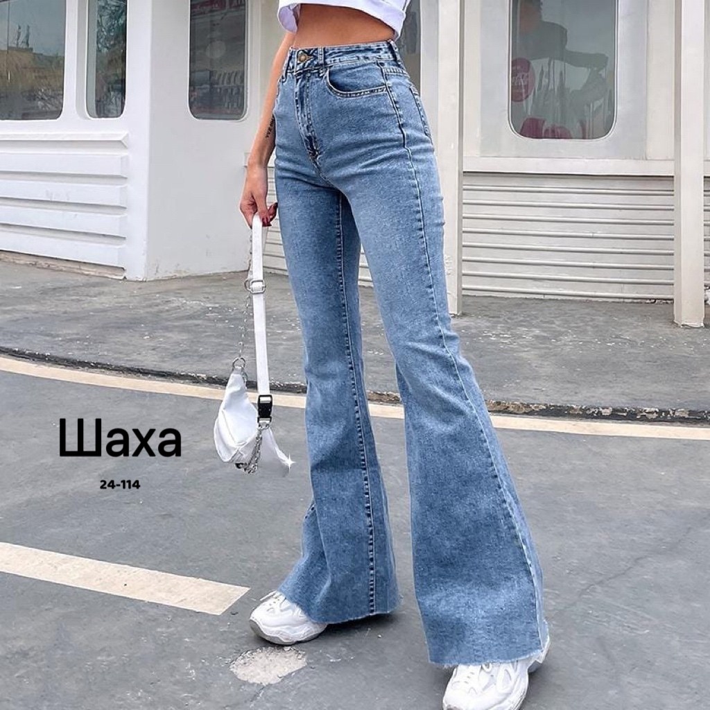 джинсы клеш 2026,женские джинсы клеш,джинсы клеш с высокой талией,голубые джинсы клеш,джинсы клеш от колена