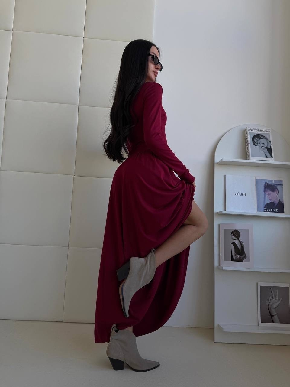 платье с разрезом,платье длинное с разрезом neohit,бордовое платье,длинное платье с разрезом,длинное платье