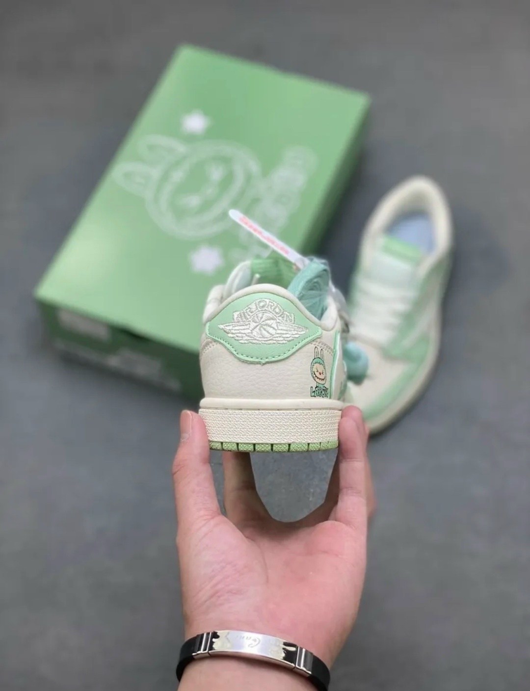 кроссовки,женские кроссовки,оригинальные кроссовки,баскетбольная ,nike air jordan 1 low travis scott