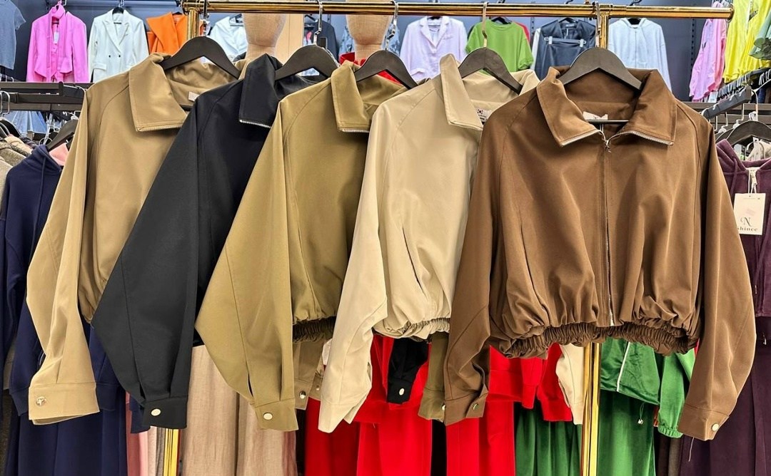 повседневная куртка,брюки стиль,модные брюки,куртка с карманом