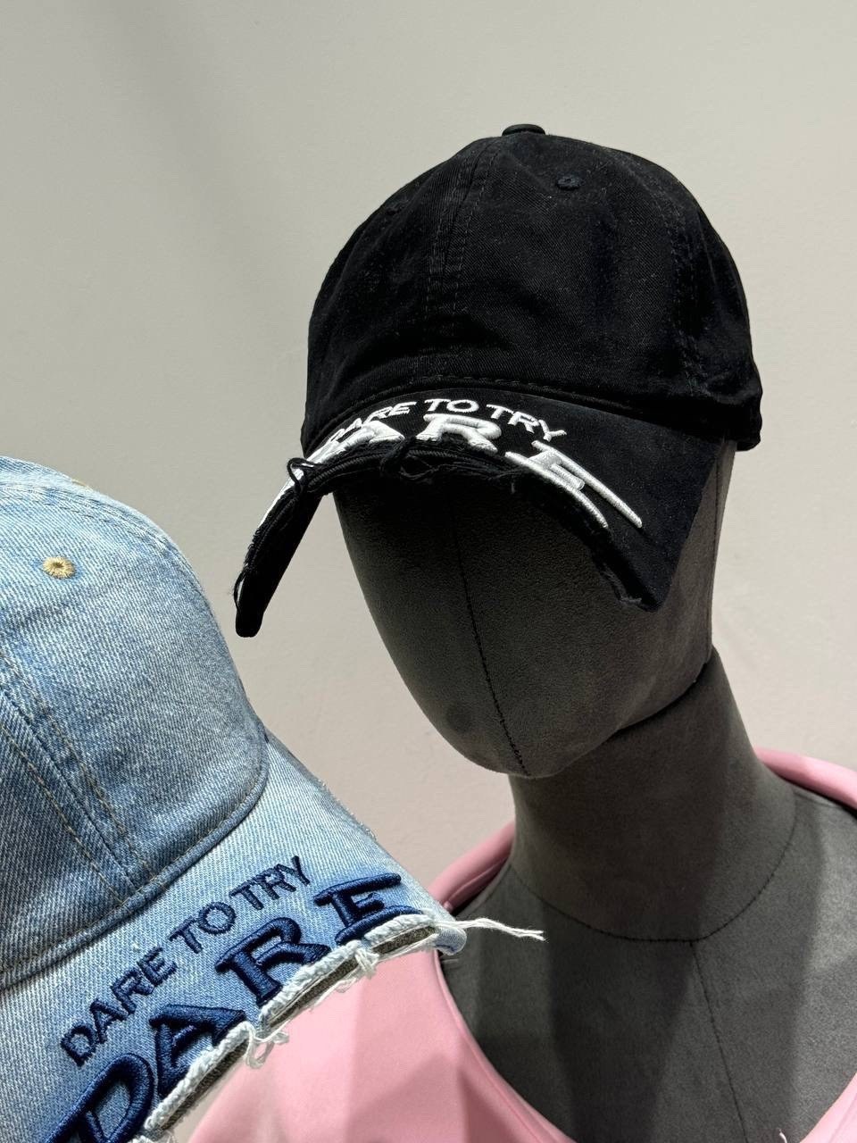 бейсболка женская,модные стили,бейсболка головные уборы,базовая кепка,очки солнцезащитные