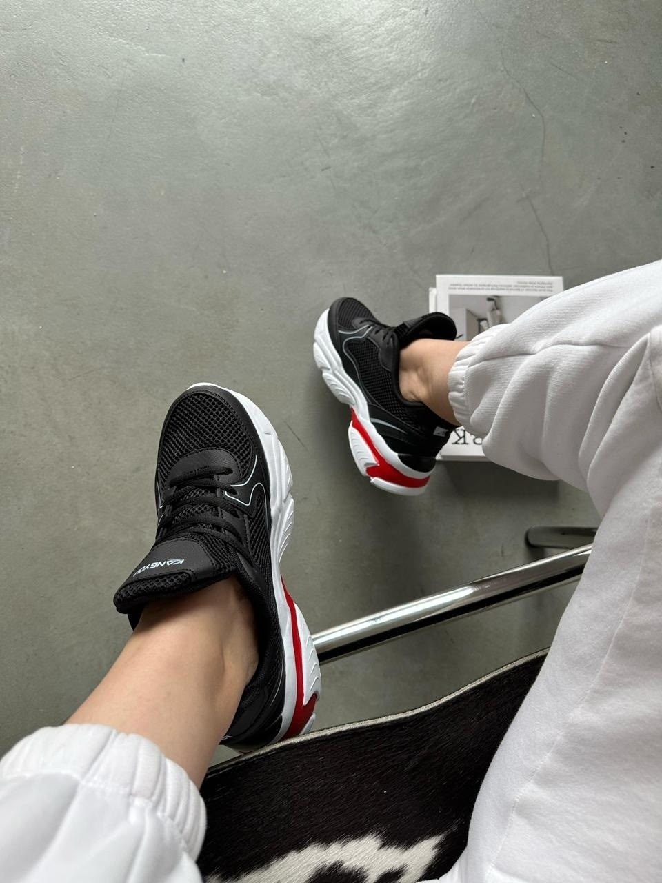 женские кроссовки adidas falcon,balenciaga кроссовки женские,кроссы баленсиага женские черные,adidas originals кроссовки чёрные falcon,кроссовки баленсиага женские