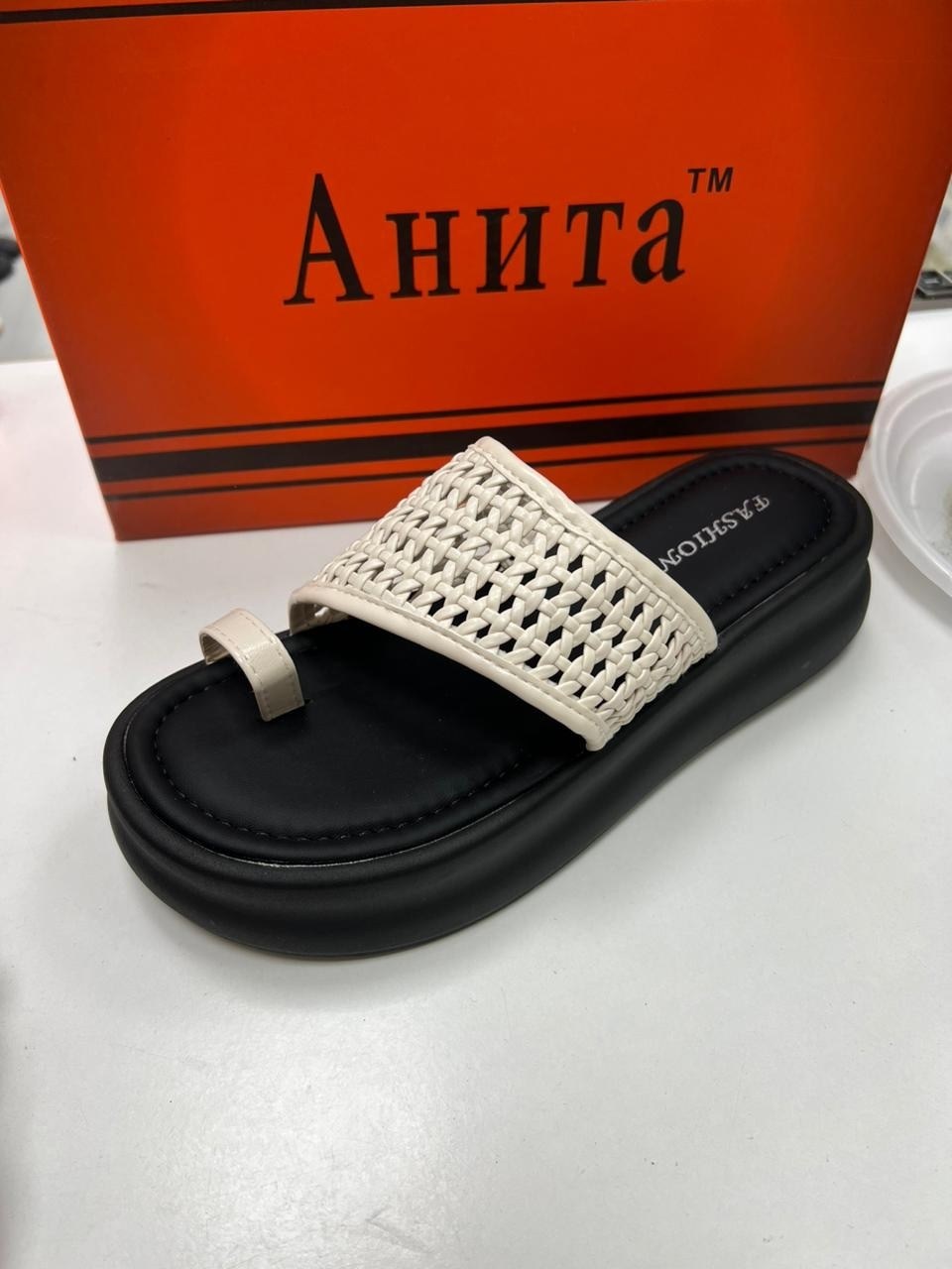 женские шлепанцы,,модные шлепанцы,женские босоножки,босоножки платформа