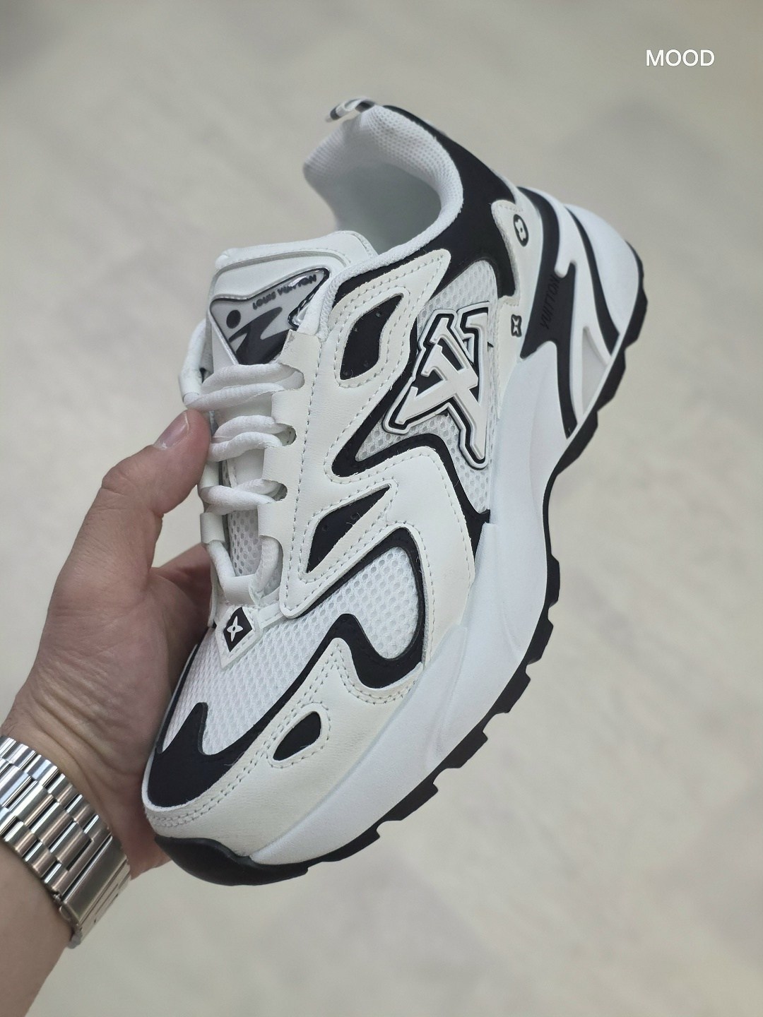 кроссовки louis vuitton runner,кроссовки модные,кроссовки удобные,повседневные кроссовки,мужские кроссовки