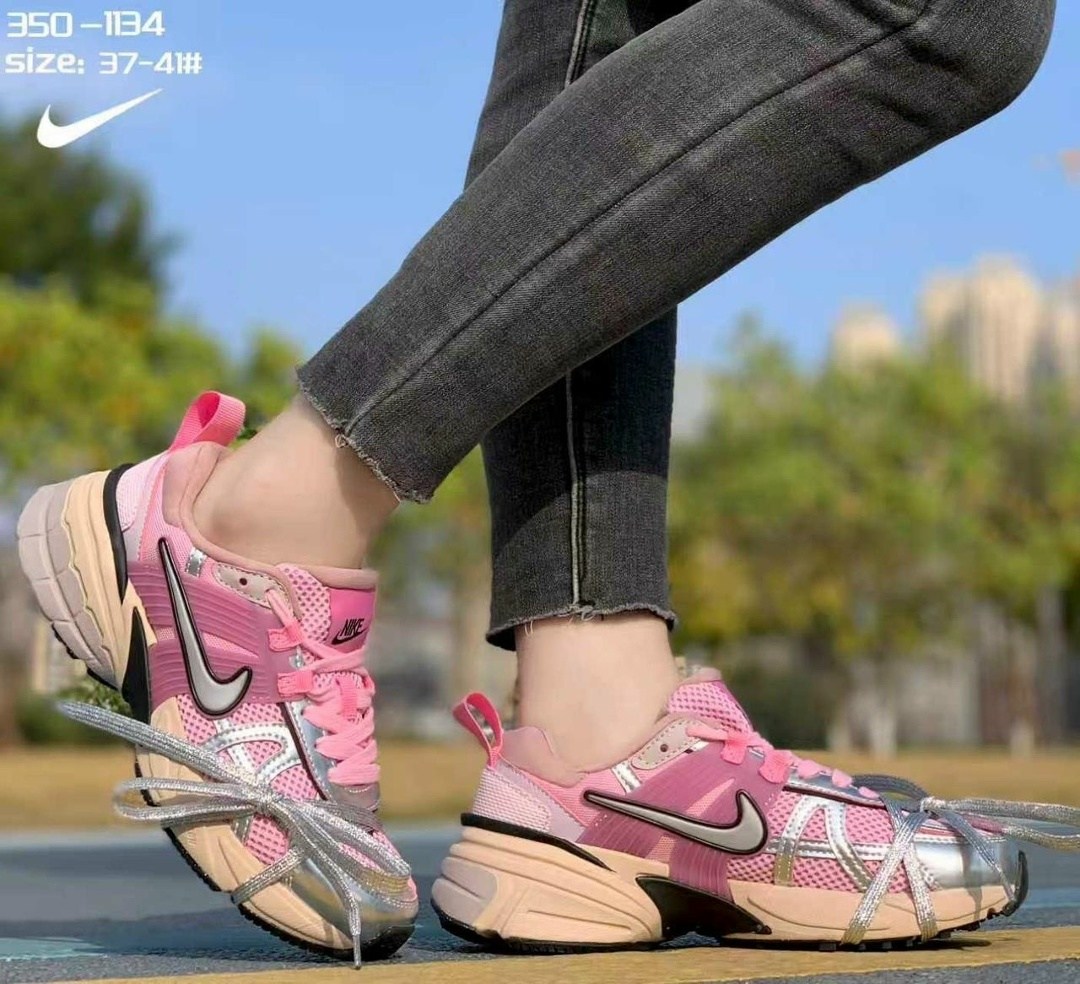 кроссовки nike v 2 k run,кроссовки для женщин nike initiator pink,кроссовки nike,кроссовки беговые женские,кроссовки nike женские