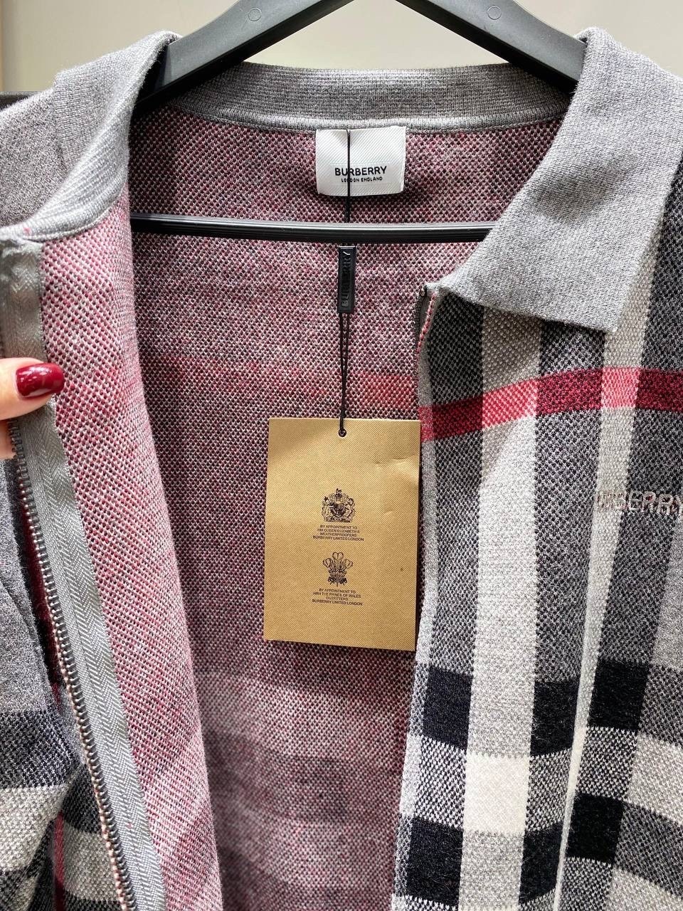 свитер burberry,джемпер burberry,женский свитер burberry бежевый,кардиган burberry,женский свитер burberry