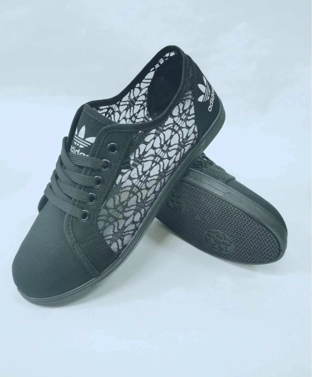 кеды adidas,,кеды женски,кроссовки женскиe,адидас с кружевами