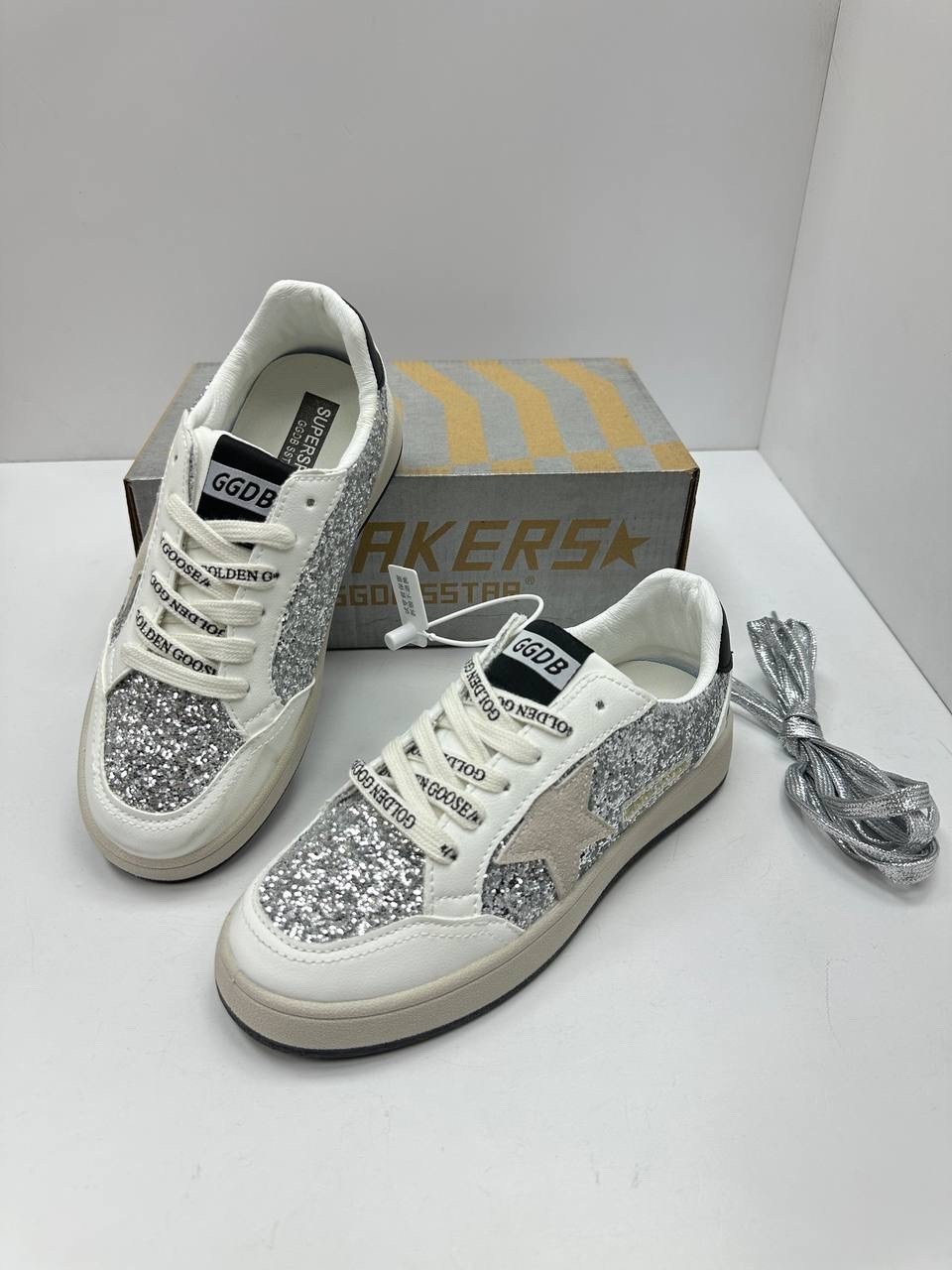 golden goose кеды hi star с блестками белый,низкие кеды ball-star glitter golden goose,кроссовки golden goose,golden goose кеды glitter,golden goose hi star glitter sneakers
