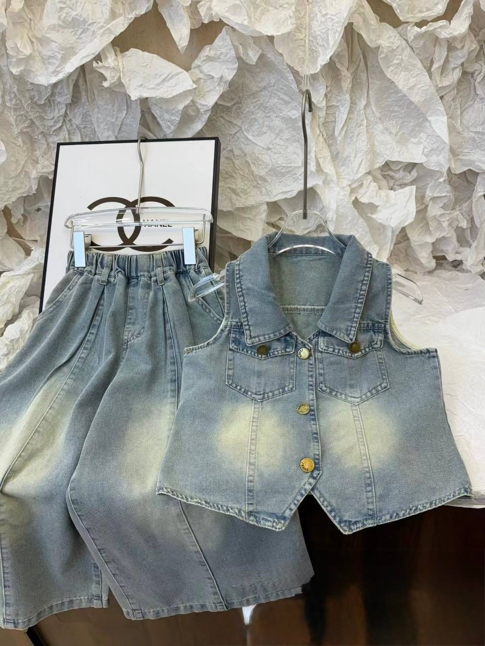 жилетка джинсовая,джинсовый жилет,джинсовая жилетка приталенная,жилет женский джинсовый,джинсовая жилетка остин