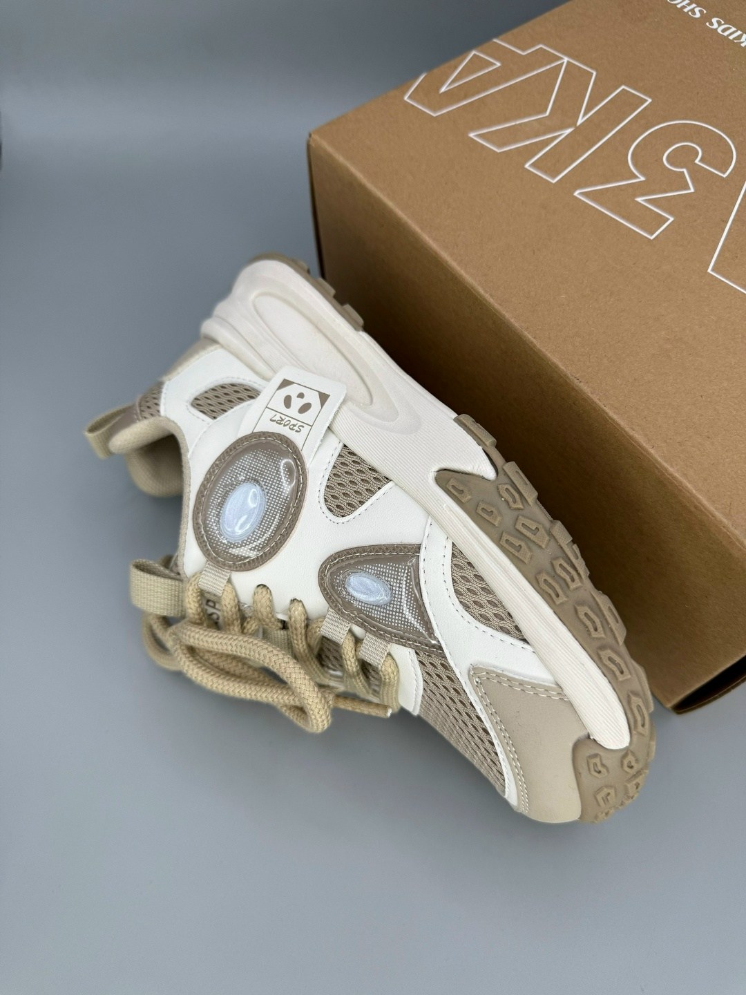 кроссовки женскиe,,кроссовки для женщин,кроссовки,бежевые кроссовки