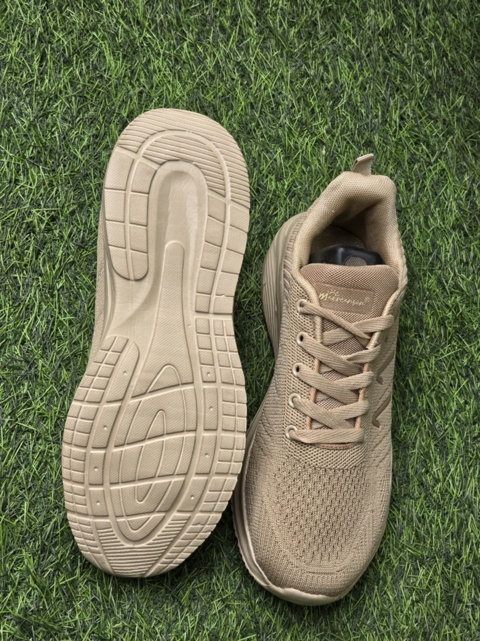 кроссовки,черные кроссовки, спортивная,мужские кроссовки,кроссовка мужской