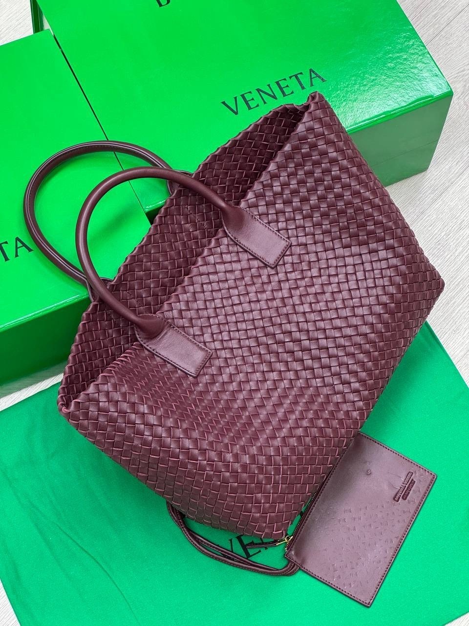 bottega veneta женская сумка,оливковая кожаная сумка bottega veneta andiamo large,сумка bottega veneta,сумка bottega,bottega veneta сумки 2026