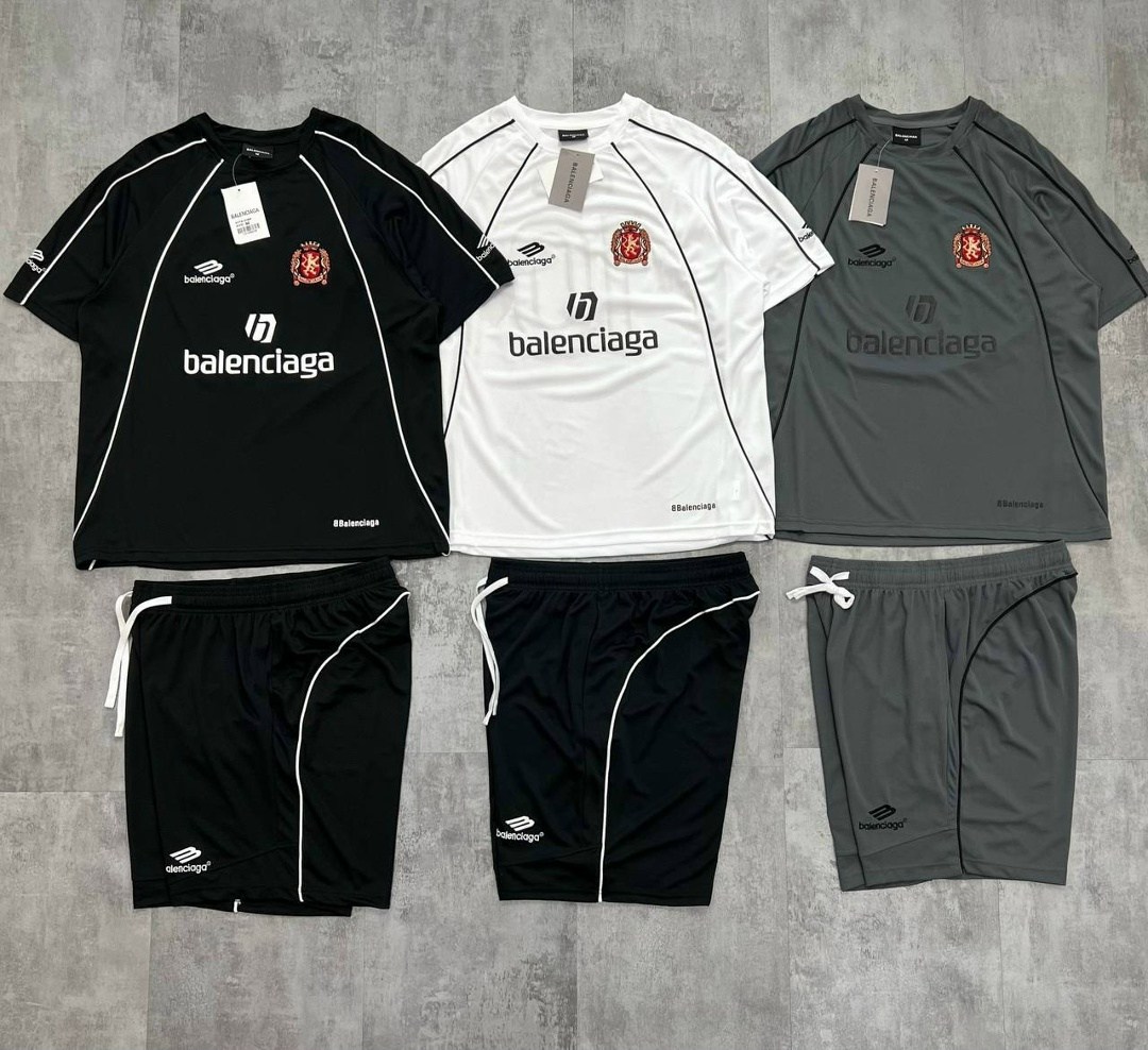 мужская спортивная одежда,спортивные костюм,мужские спортивные костюмы,спортивные костюмы для мужчин,футбольная форма