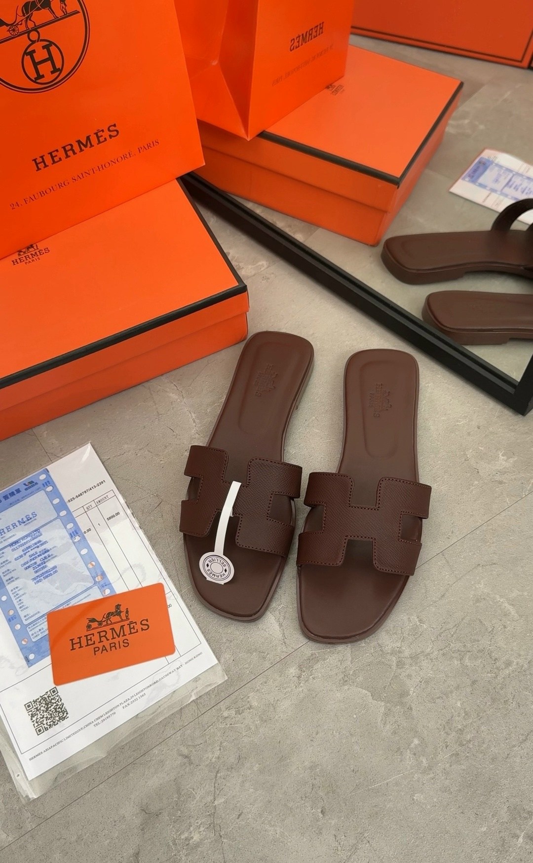 шлёпанцы hermes,шлепки эрмес оран,шлепки hermes oran,женские кожаные шлепки hermes oran коричневые,шлепанцы гермес коричневые