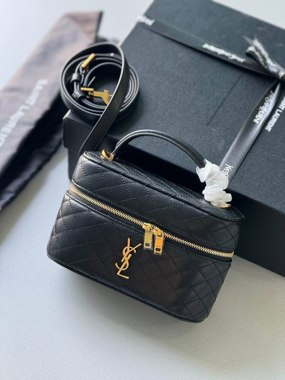 сумка yves saint laurent,сумка женская брендовая,сумка,сумка saint laurent gaby в mini vanity,ysl saint laurent женская сумочка кошелек сумка с одним плечом