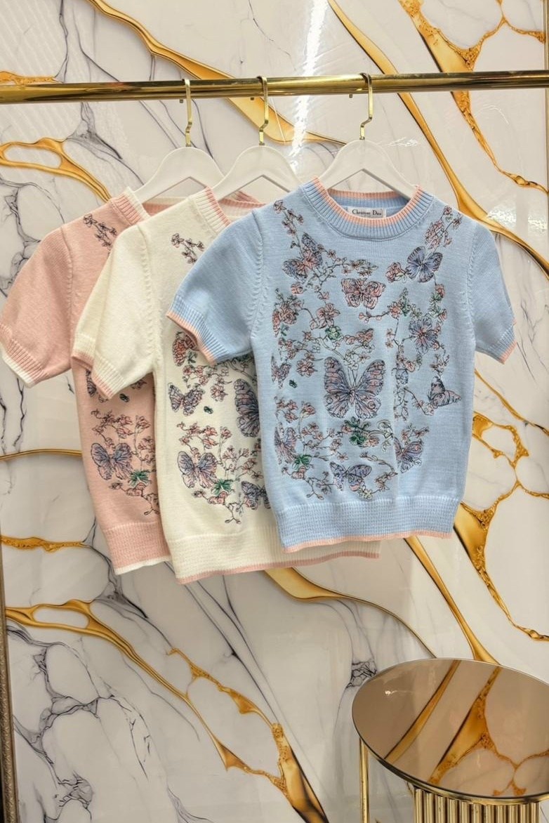 свитер с вышивкой,женская кофточка,футболки модные,женские футболки,футболка с вышивкой