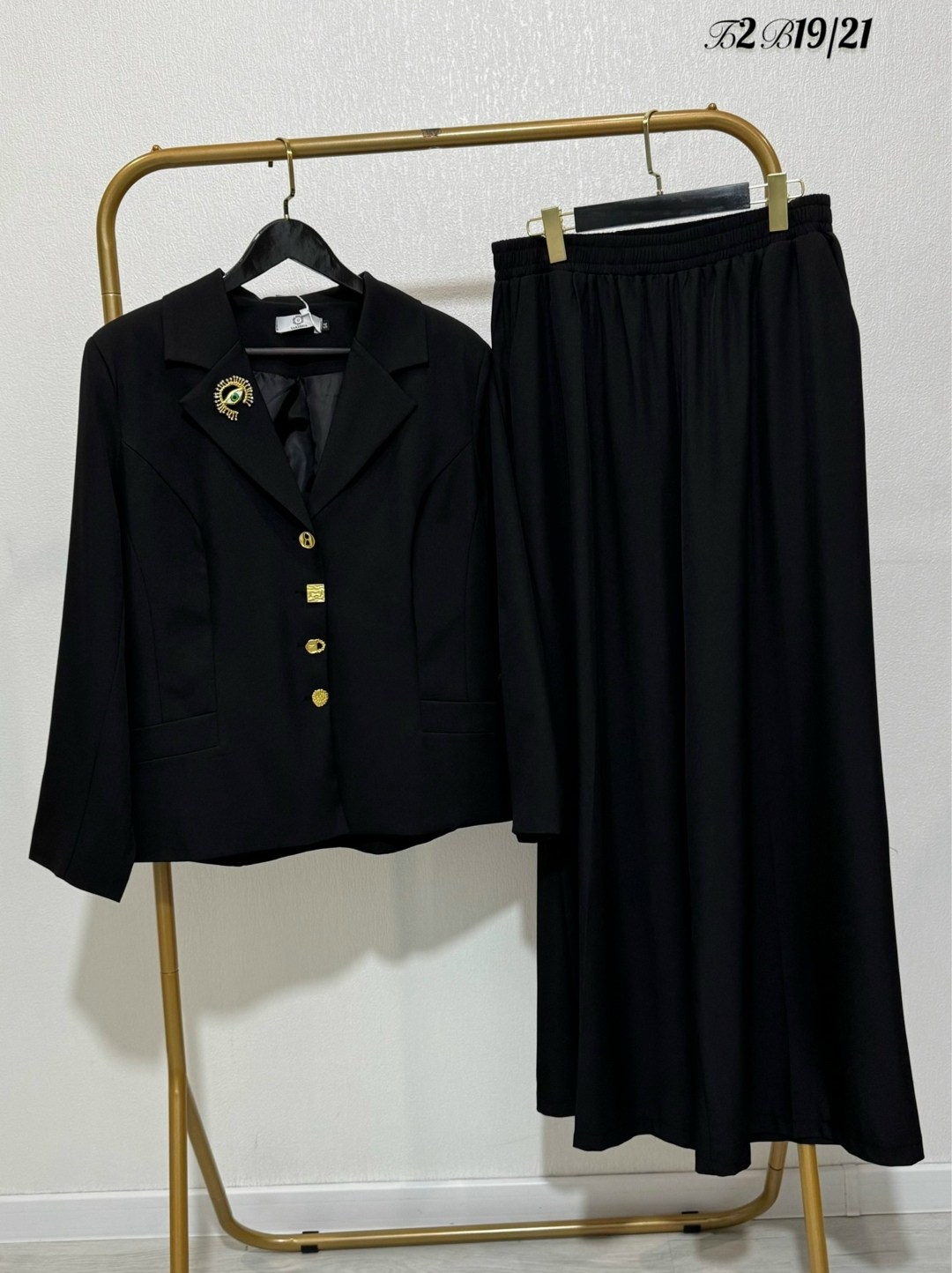 женский классический брючный костюм двойка,брючный костюм,элегантный костюм,костюм женский тройка,женские костюмы