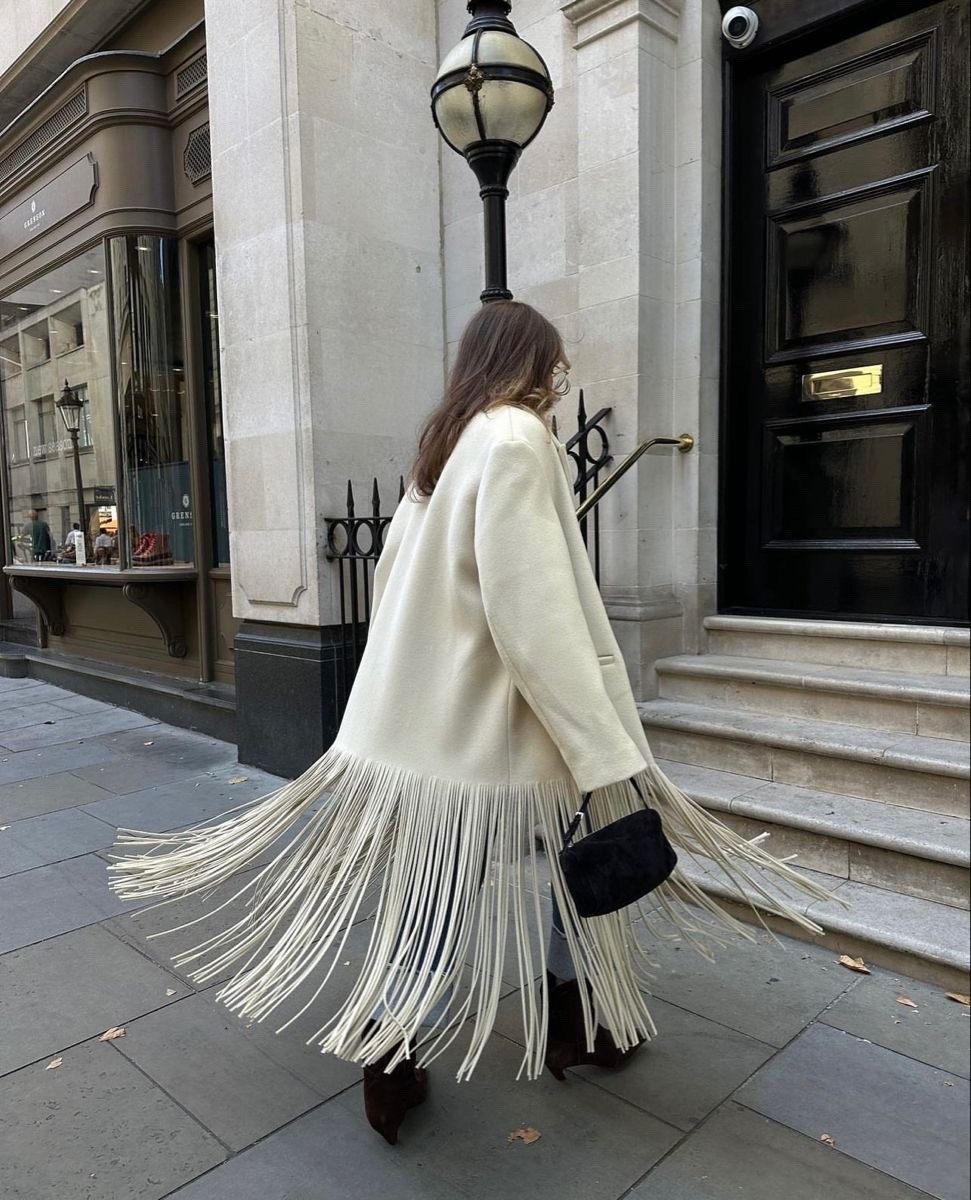 стильные наряды,пальто с бахромой,элегантные пальто,пальто шерстяная,модное шерстяное пальто