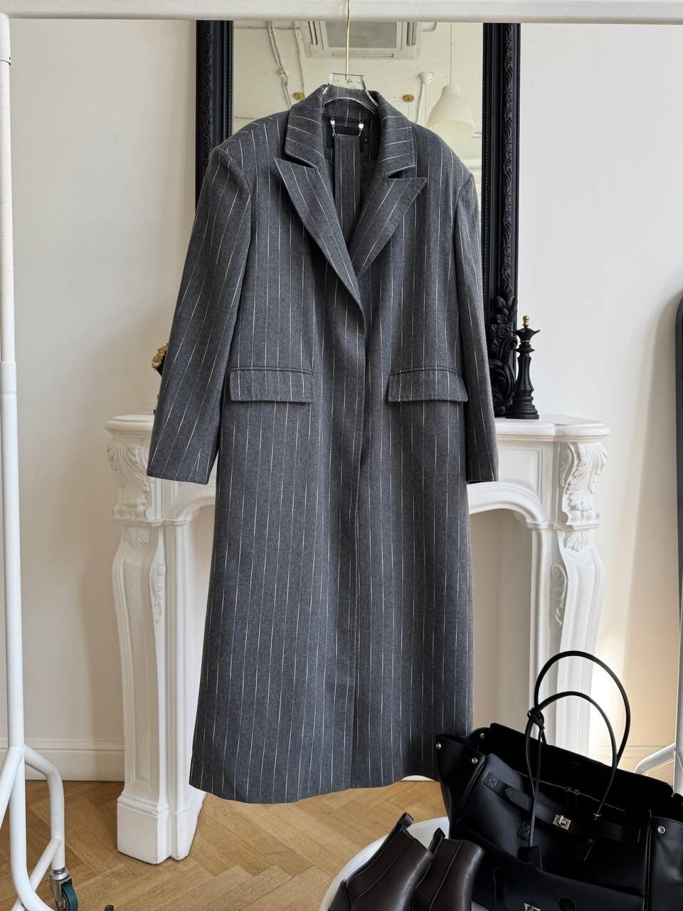 стильное пальто,модное пальто,длинное пальто,серое пальто