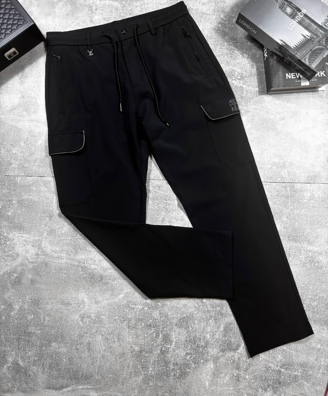 штаны джоггеры,мужские брюки,черные джоггеры,брюки модные,брюки спортивные