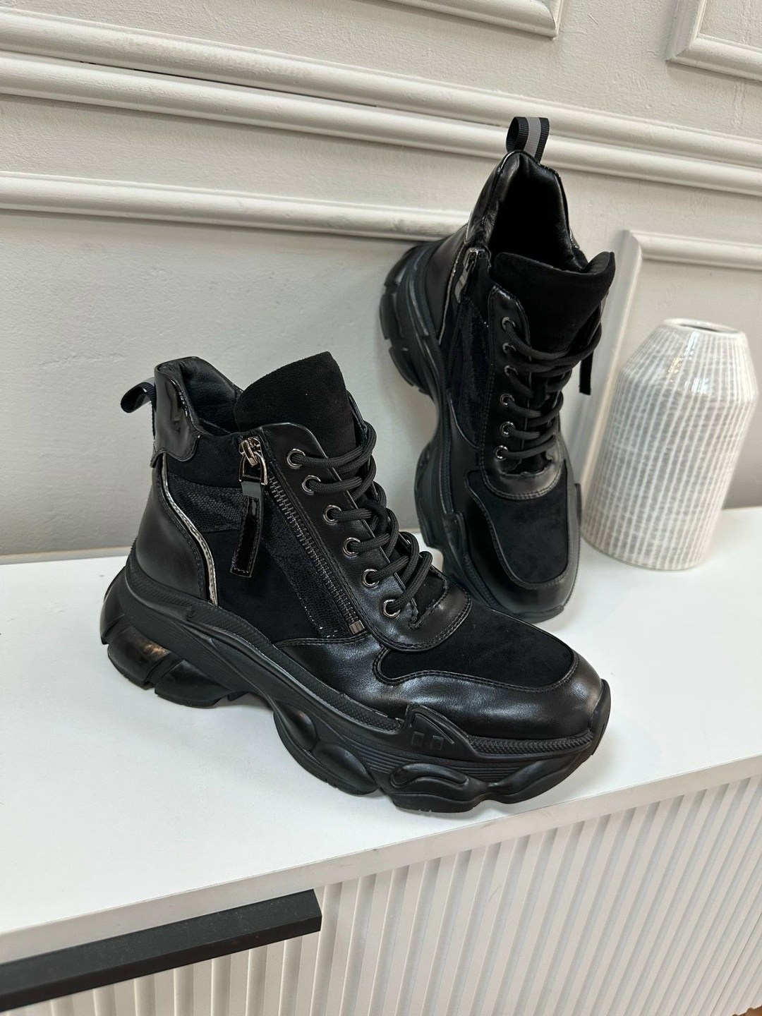 ,ботинки женские,кроссовки женскиe, женская,черные кроссовки