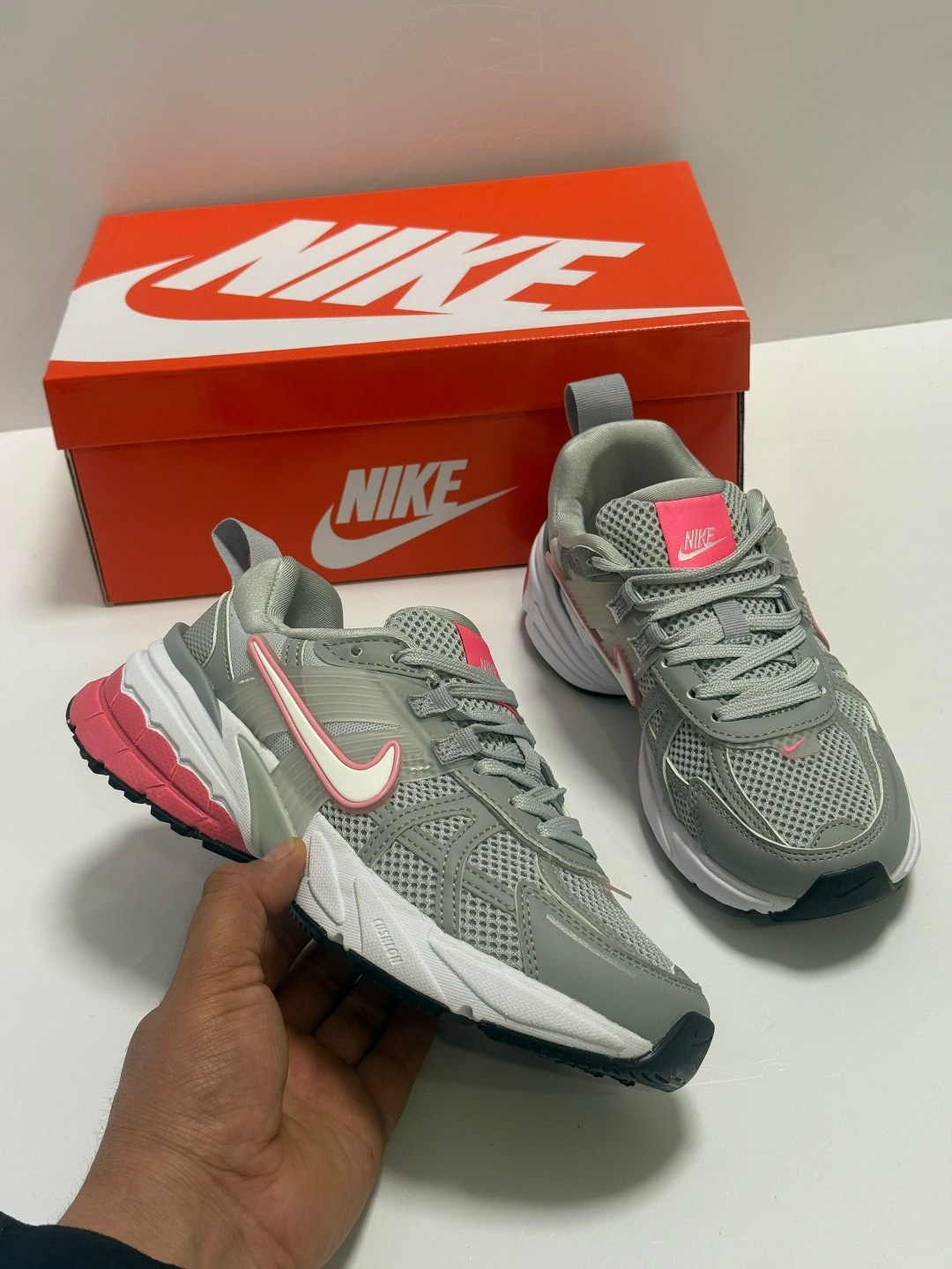 кроссовки nike,кроссовки,женские кроссовки nike,кроссовки nike v 2 k run,повседневные кроссовки