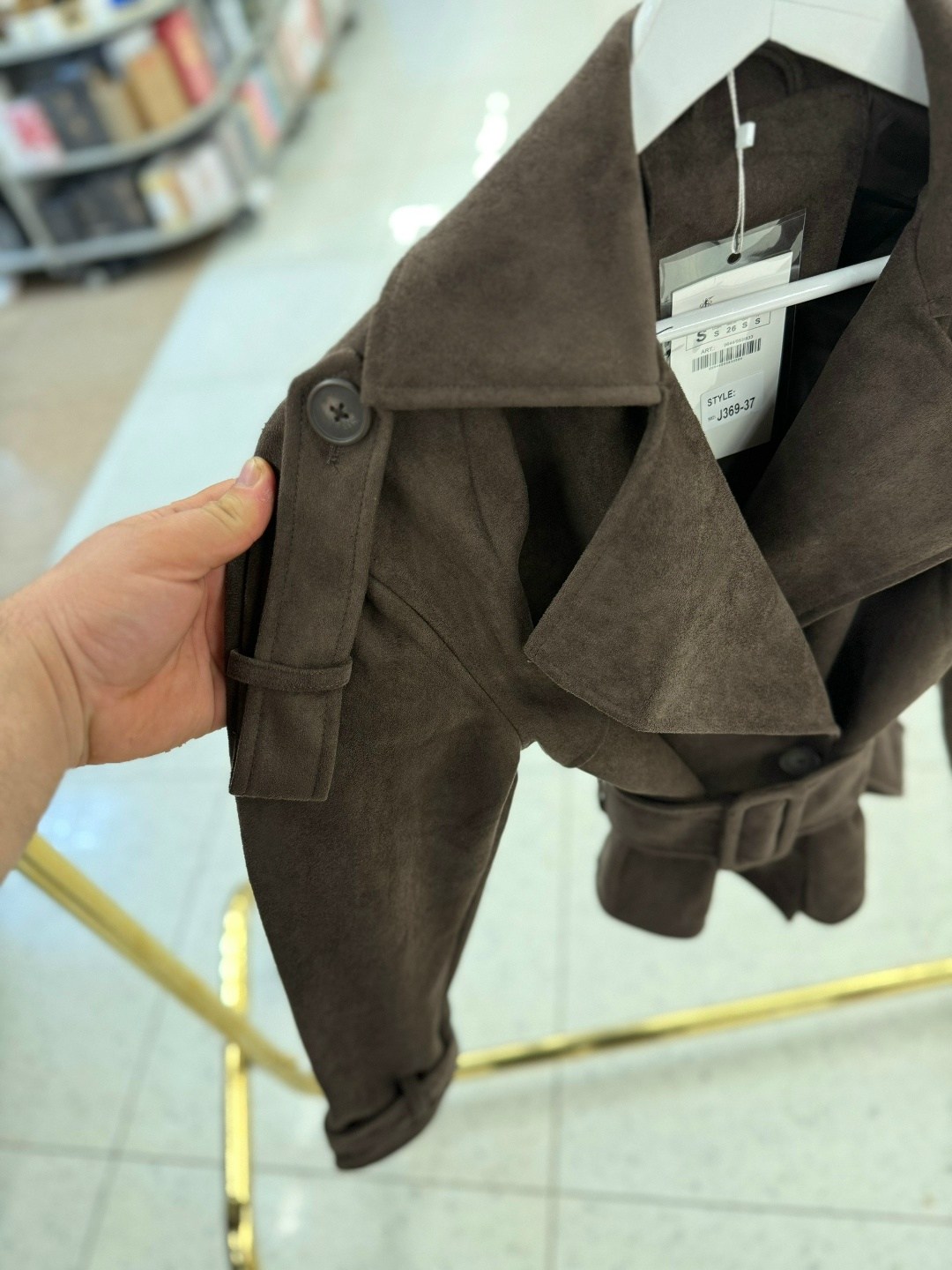 классическая коричневая замшевая женская куртка с поясом,куртка косуха замшевая коричневая с поясом tadari,замшевая куртка,куртка замшевая женская,замшевый тренч