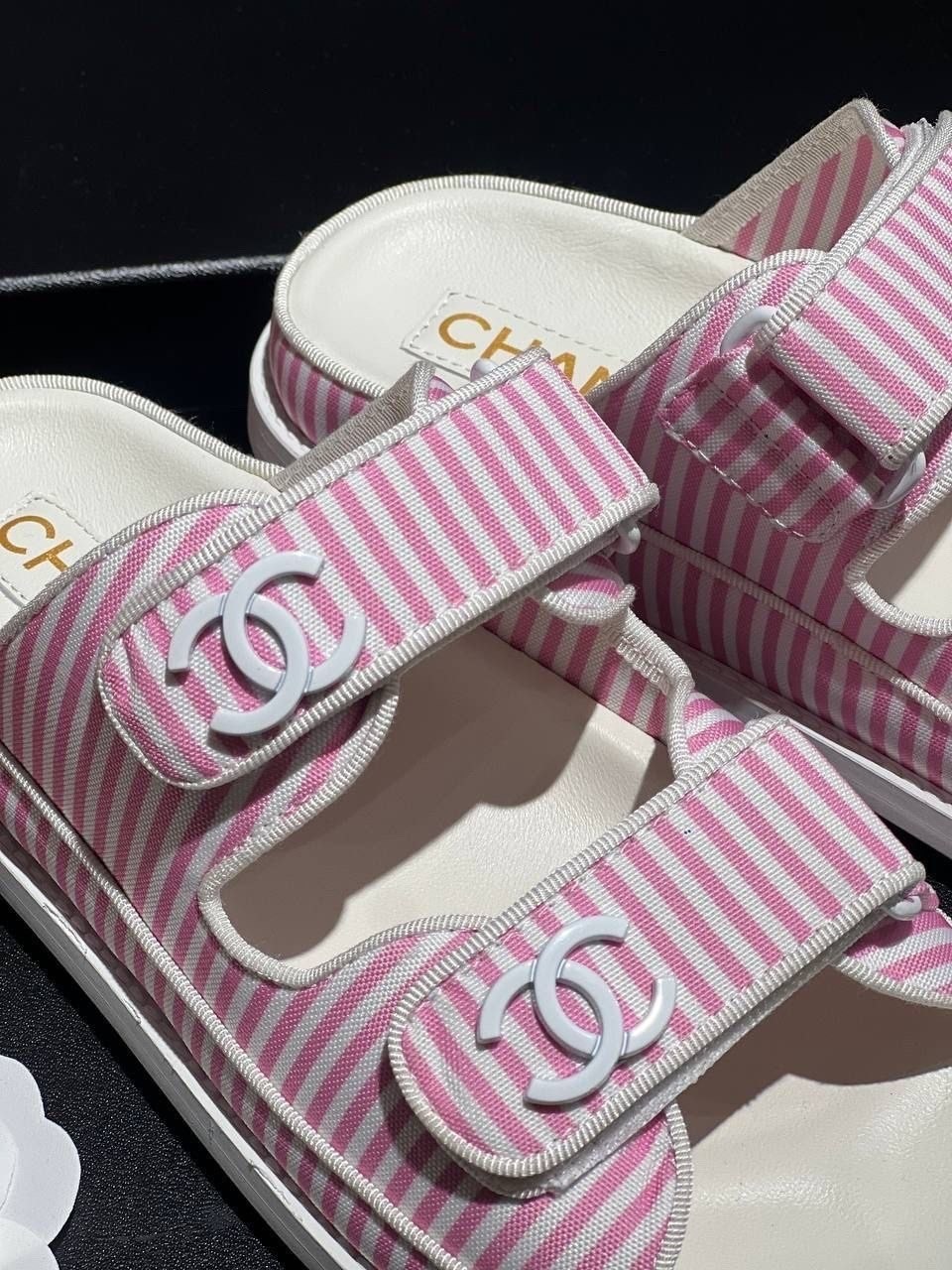 сандалии chanel,босоножки chanel,шанель босоножки,шлепанцы chanel,босоножки шанель на липучках