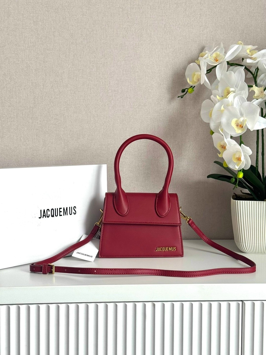 jacquemus сумка,женская сумка jacquemus,сумка jacquemus le chiquito,сумка,jacquemus сумка на плечо