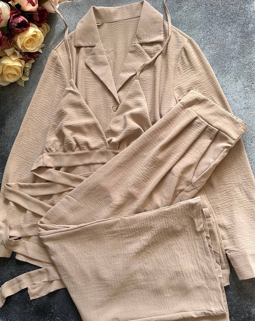 стильный летний костюм,костюм с брюками,костюм с широкими брюками,женский костюм с брюками,брючный костюм