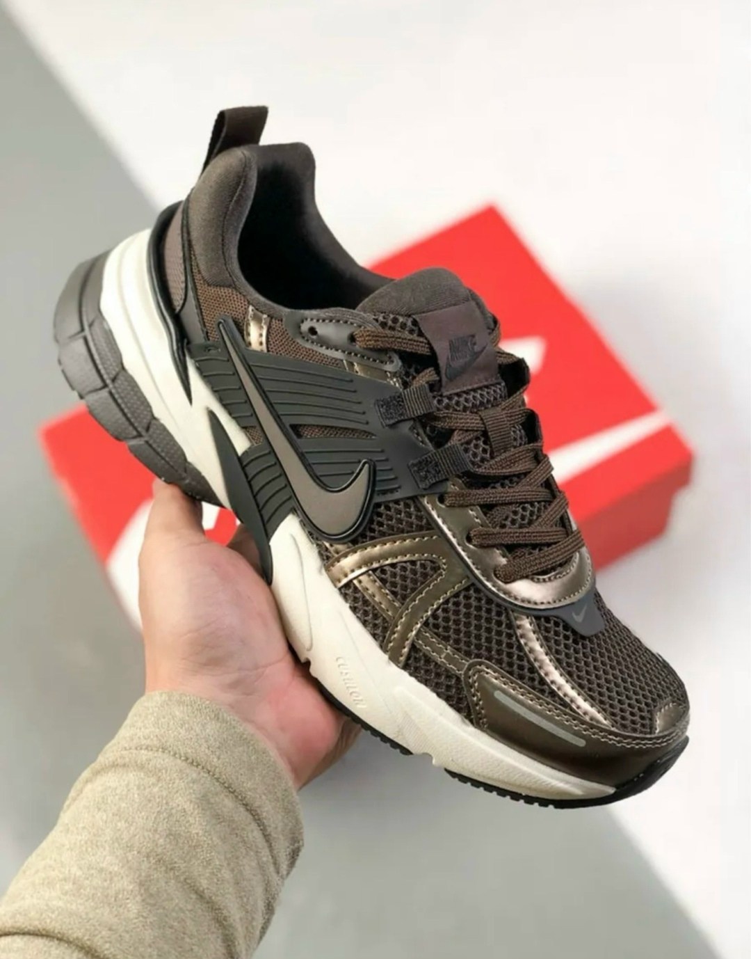 кроссовки nike v 2 k run,кроссовки nike,женские повседневные кроссовки nike v2k run коричневый,кроссовки,женские кроссовки nike