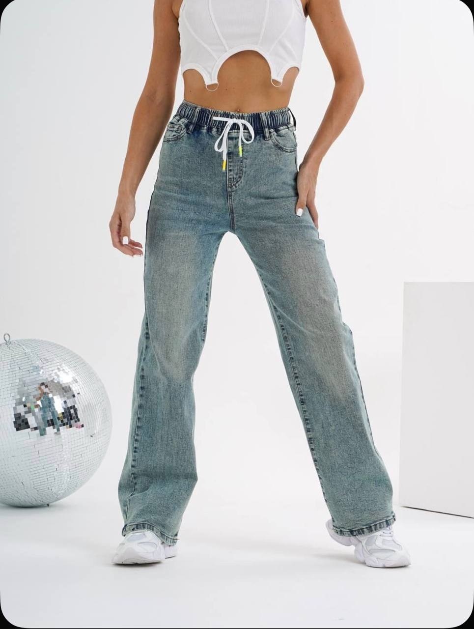 женские джинсы,джинсы широкие,джинсы 18206 широкие с синим карманом сзади loloblues,джинсы,женские джинсы широкие