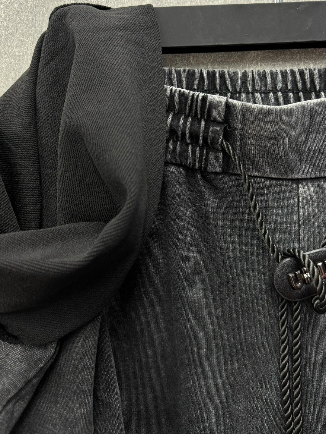 джинсы женские широкие,брюки джинсы,женские джинсы,брюки женские,брюки спортивные