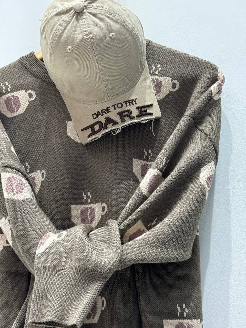 бейсболка женская,модные стили,бейсболка головные уборы,базовая кепка,очки солнцезащитные